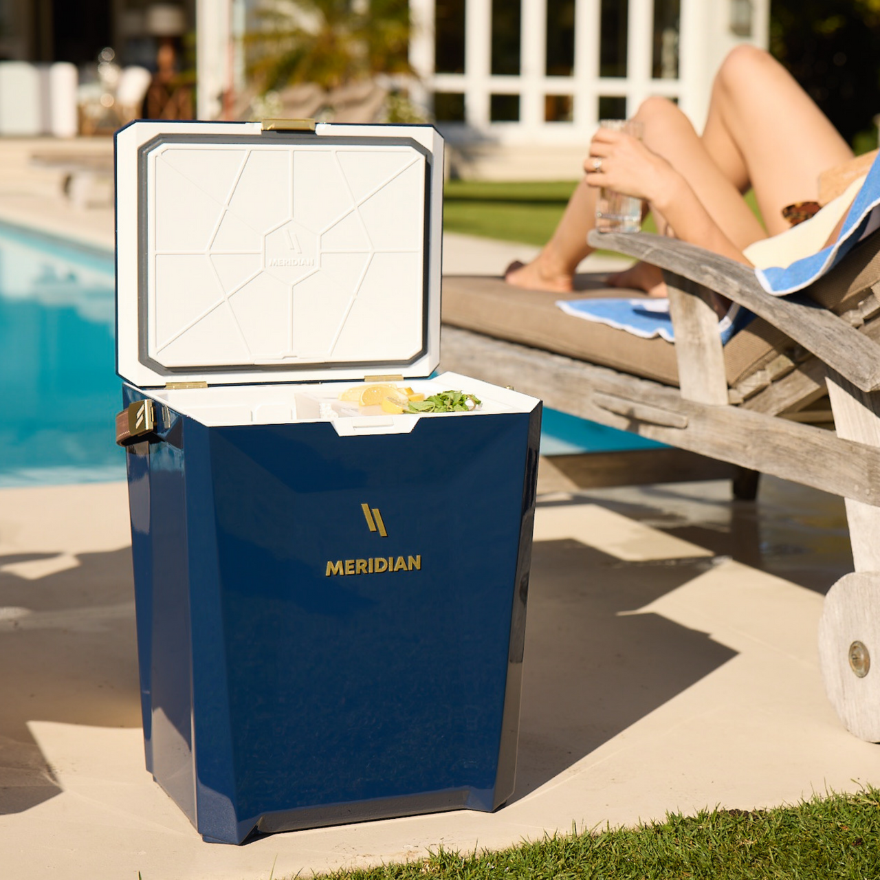 Meridian 25QT Cooler